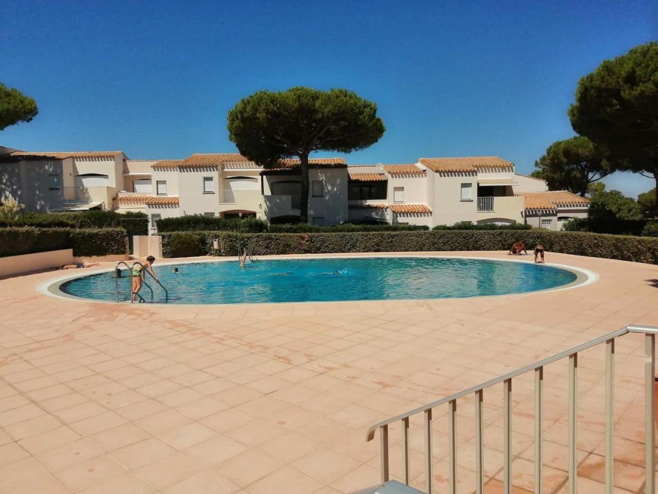 Appartement 4/6 Personnes Plain Pied - 5Min Plage - Piscine En Face Агд Екстер'єр фото